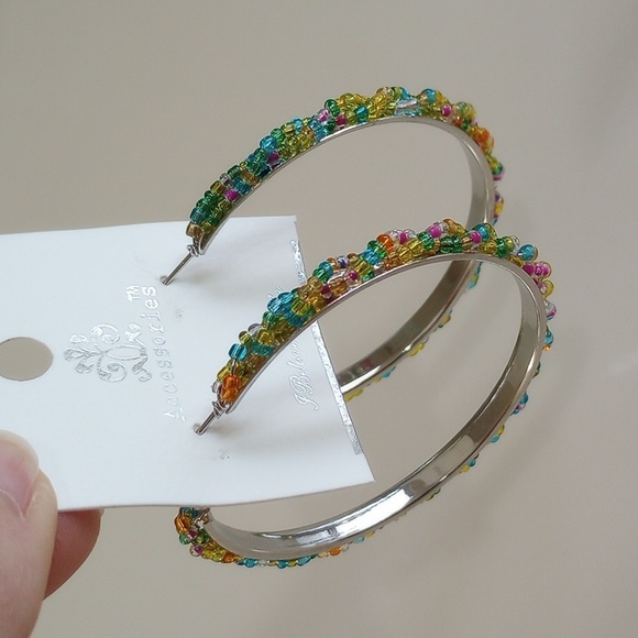 Bundle Of Jewelry & Accessory - Picture 3 of 6